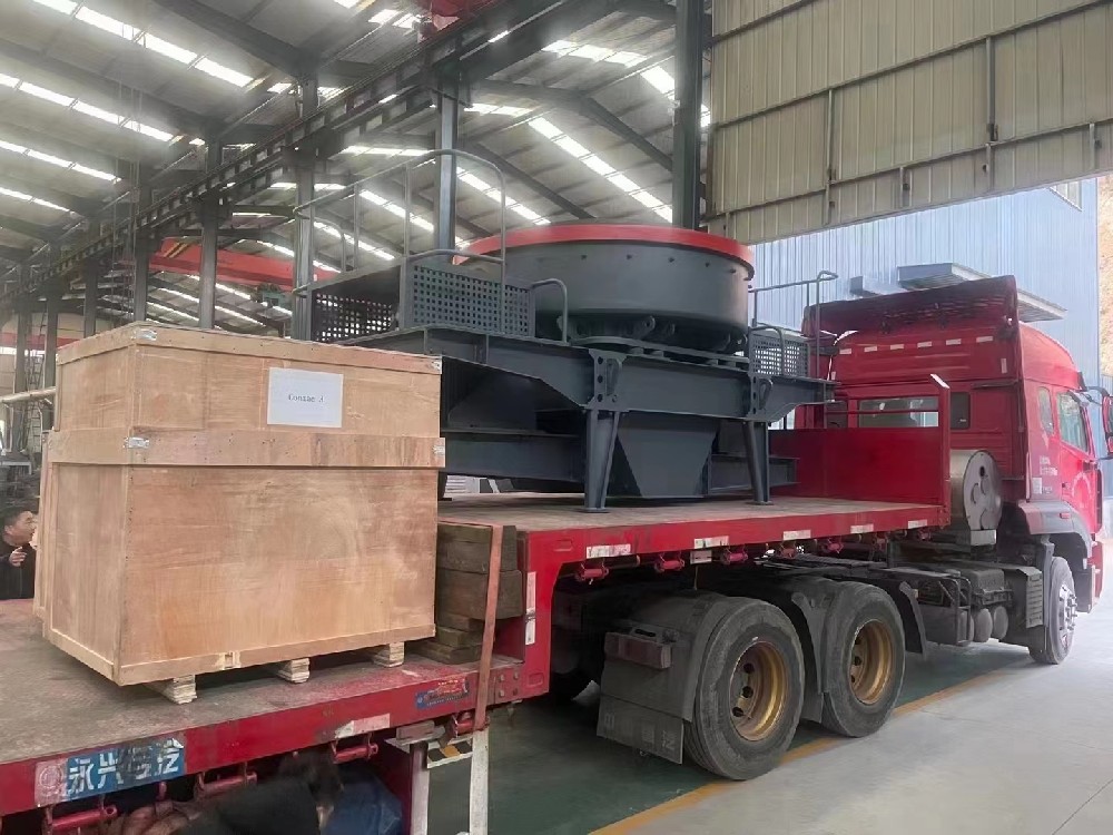 旭成机械发往江西的制砂机现场