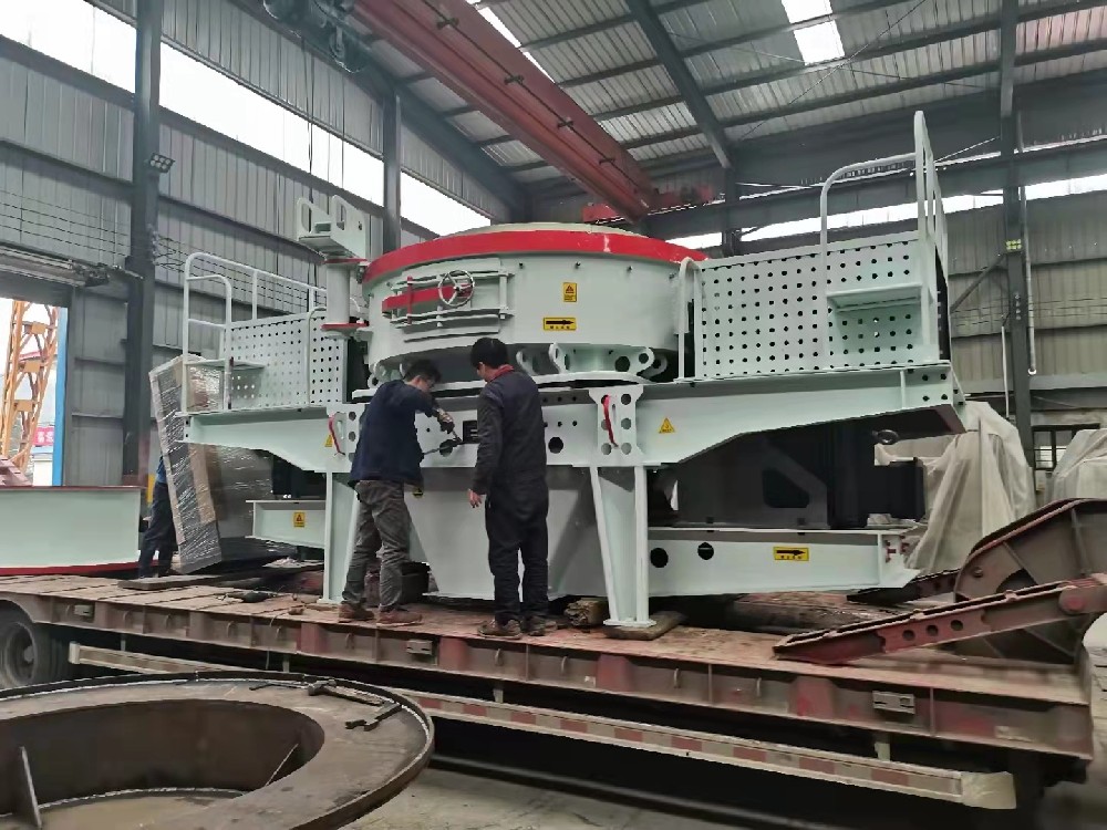 旭成机械发往湖北的制砂机现场